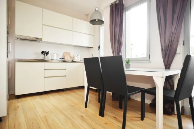 Tirane, jepet me qera apartament 1+1 Kati 8, 80 m² 600 € (Kompleksi Halili)