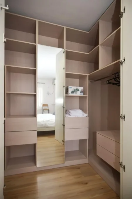 Tirane, jepet me qera apartament 1+1 Kati 8, 80 m² 600 € (Kompleksi Halili)