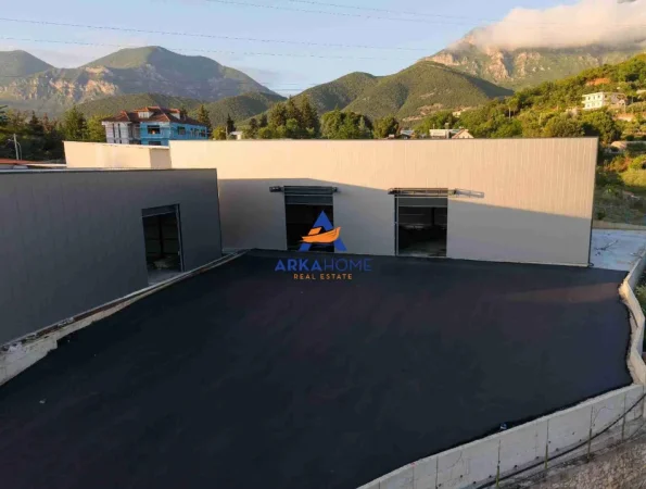 Tirane, jepet me qera ambjent biznesi Kati 0, 1.500 m² 15.991 € 