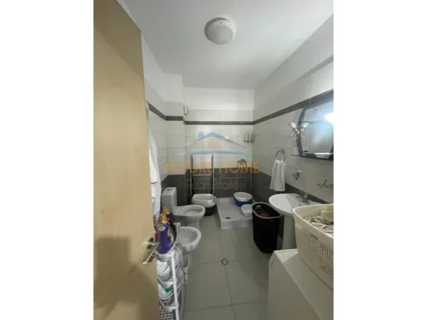 Tirane, shitet apartament 2+1 Kati 2, 87 m² 157.000 € (Prane Spitalit Amerikan 3)