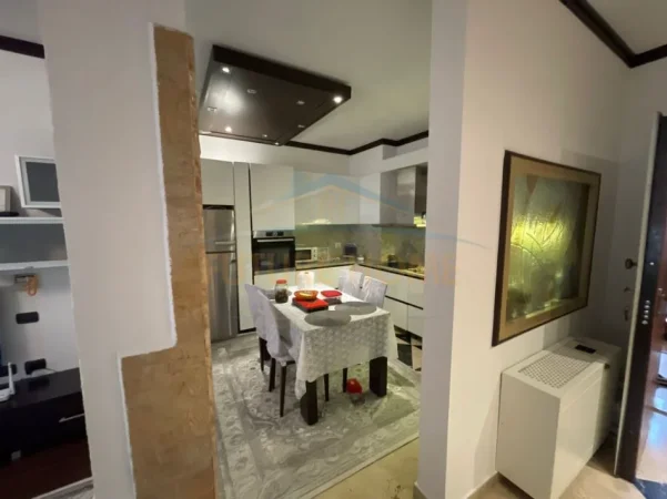 Tirane, shitet apartament 2+1+Aneks+Ballkon Kati 3, 121 m² 221.000 € (Kodra e Diellit)