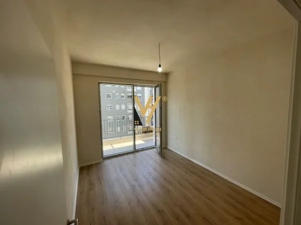 Tirane, shitet apartament 3+1+Ballkon Kati 4, 128 m² 375.000 € (KOMUNA E PARISIT)