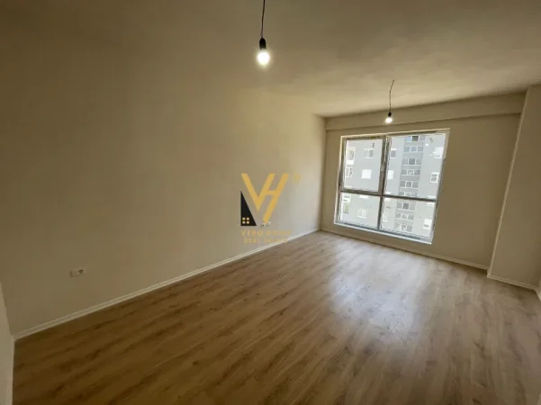 Tirane, shitet apartament 3+1+Ballkon Kati 4, 128 m² 375.000 € (KOMUNA E PARISIT)