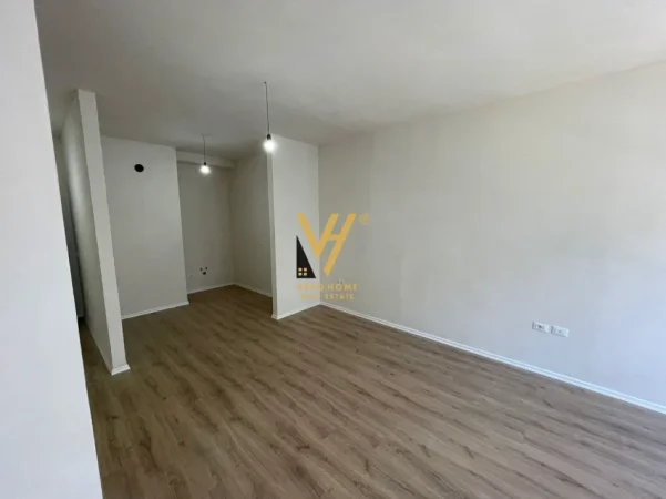 Tirane, shitet apartament 3+1+Ballkon Kati 4, 128 m² 375.000 € (KOMUNA E PARISIT)