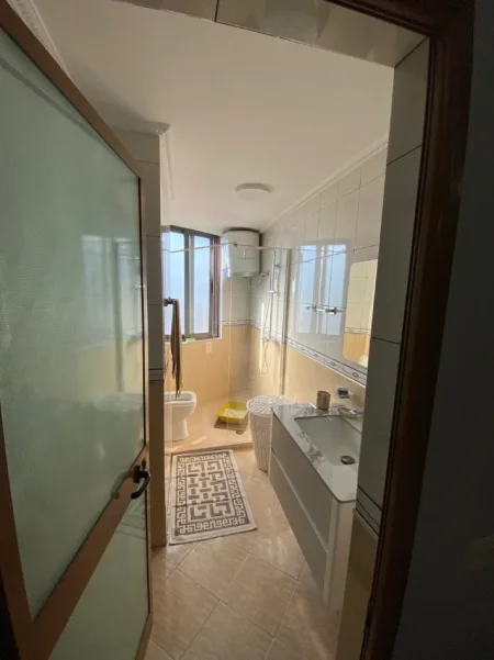Tirane, shitet apartament 2+1 Kati 7, 99 m² 198.000 € (Kinostudio)