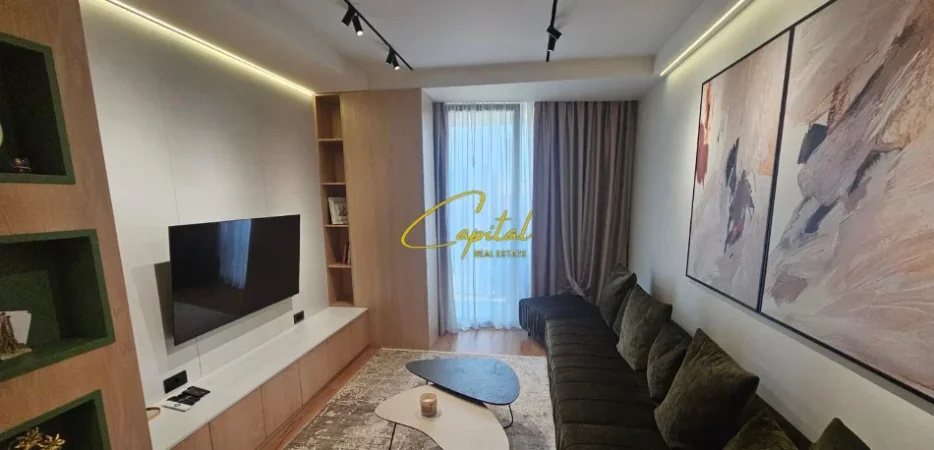 Tirane, jepet me qera apartament 1+1 Kati 10, 75 m² 900 € (REZIDENCA GOLDEN TOWER)