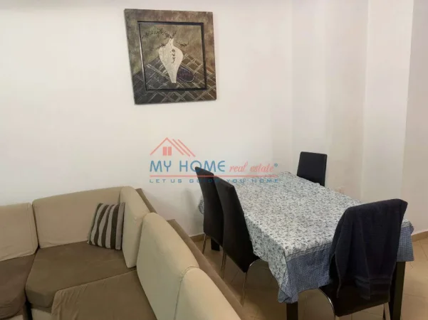 Tirane, jepet me qera apartament 1+1+Ballkon Kati 2, 65 m² 350 € (Rruga Muhamed Deliu)