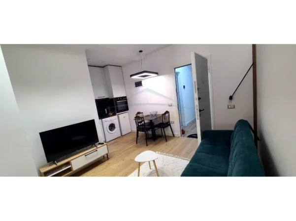 Tirane, jepet me qera apartament 1+1 Kati 2, 62 m² 700 € 