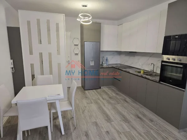 Tirane, jepet me qera apartament 1+1+Ballkon Kati 2, 65 m² 60.000 € (Ali Demi)