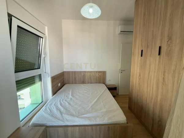 Tirane, jepet me qera apartament 2+1 Kati 8, 70 m² 500 € (rezidenca Kadiu)