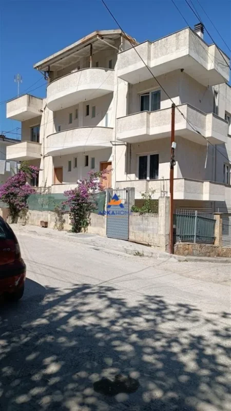Tirane, shitet apartament Vile 3 Katshe Kati 3, 550 m² 350.000 € 