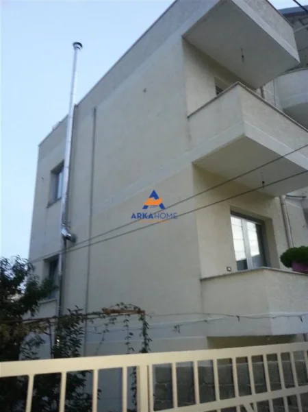 Tirane, shitet apartament Vile 3 Katshe Kati 3, 550 m² 350.000 € 