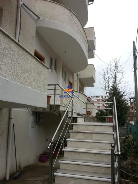 Tirane, shitet apartament Vile 3 Katshe Kati 3, 550 m² 350.000 € 