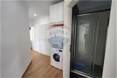 Tirane, jepet me qera apartament 2+1 Kati 2, 79 m² 650 € (Frosina Plaku)