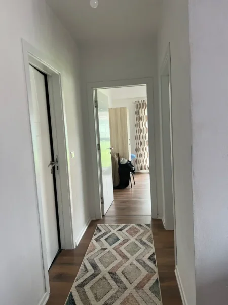 Tirane, shitet apartament 2+1+Ballkon Kati 2, 98 m² 161.000 € (Porcelan, pranë Rrethit të Klanit)