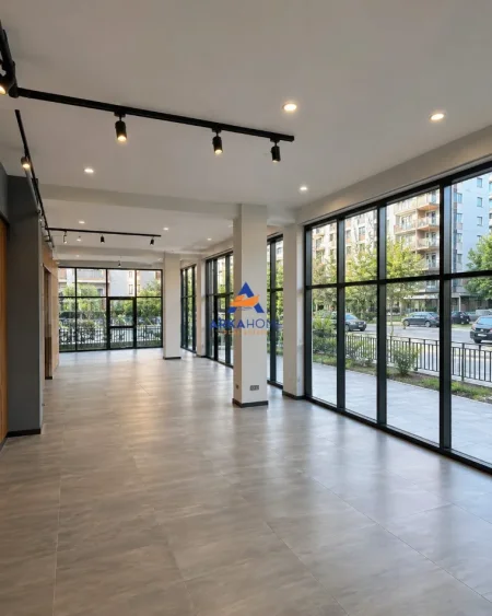 Tirane, jepet me qera ambjent biznesi Kati 0, 280 m² 6.160 € 