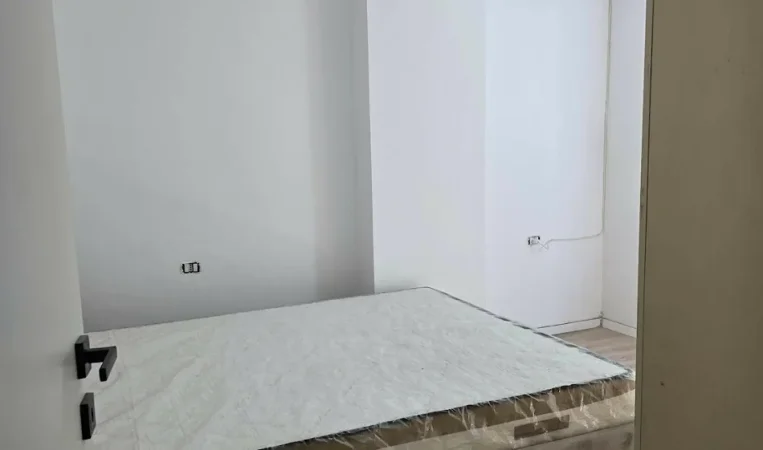 Tirane, jepet me qera apartament 2+1 Kati 2, 75 m² 500 € 