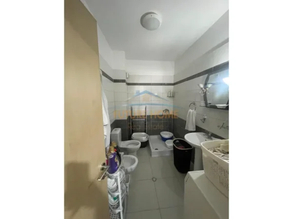 Tirane, shitet apartament 2+1 Kati 2, 87 m² 135.000 € (Spitali Amerikan 3,)