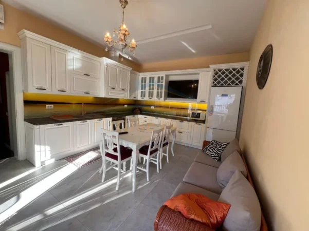 Tirane, jepet me qera apartament 1+1+Verande,  Kati 8, 65 m² 750 € (Ish Dogana)
