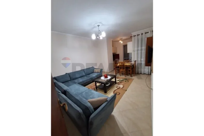 Fresk, Apartament 1+1 per qira - 35000 Lek