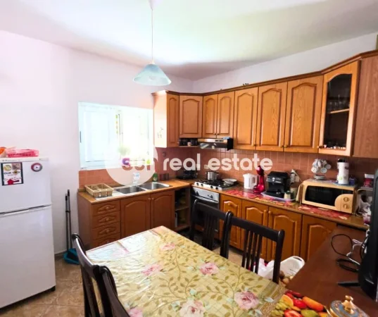 Shkoder, jepet me qera shtepi Vile 3 Katshe Kati 2, 120 m² (MBAS KISHES SE MADHE)