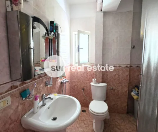 Shkoder, jepet me qera shtepi Vile 3 Katshe Kati 2, 120 m² (MBAS KISHES SE MADHE)