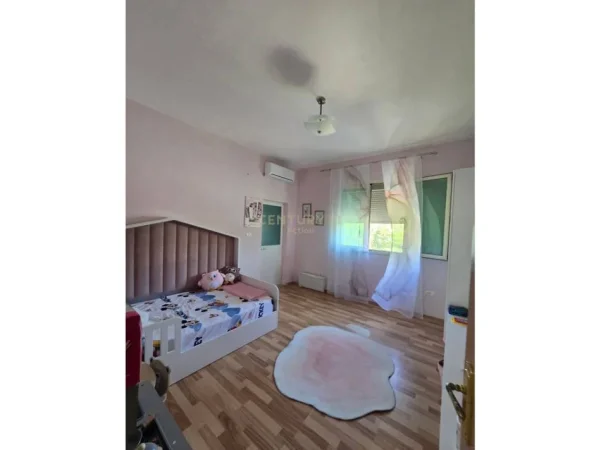 Durres, shitet shtepi Vile 3 Katshe , 210 m² 190.000 € (Durres)
