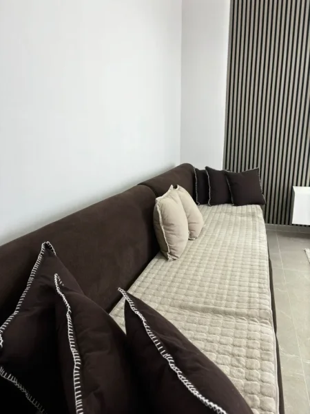 Tirane, jepet me qera apartament 1+1 Kati 5, 72 m² 60.000 € 