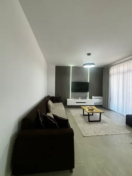 Tirane, jepet me qera apartament 1+1 Kati 5, 72 m² 60.000 € 