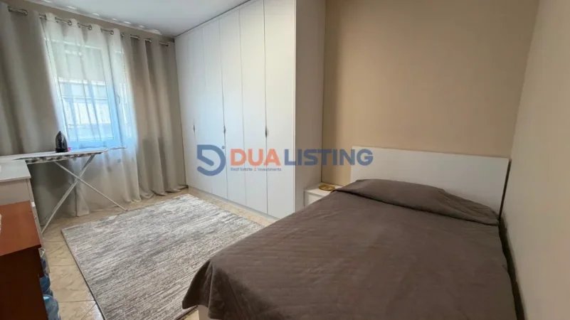 Tirane, jepet me qera apartament 2+1 , 850 € (21 Dhjetori)