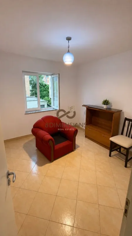Tirane, jepet me qera apartament 2+1 Kati 3, 71 m² 500 € (brryli)