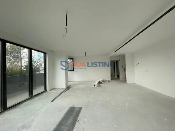 Tirane, jepet me qera zyre Kati 10, 167 m² 3.900 € (rruga e elbasanit)