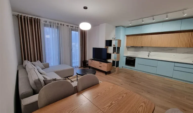 Tirane, jepet me qera 2+1 Kati 8, 100 m² 750 € 