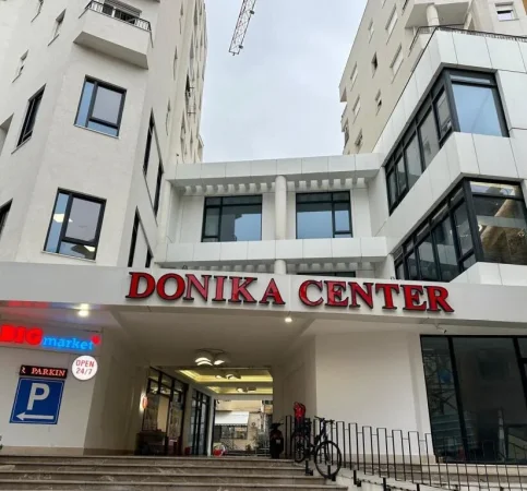 Tirane, jepet me qera zyre Kati 1, 154 m² 2.600 € (QENDER)
