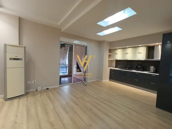 Tirane, shitet apartament 2+1+Ballkon Kati 8, 92 m² 198.000 € (VARRI I BAMIT)