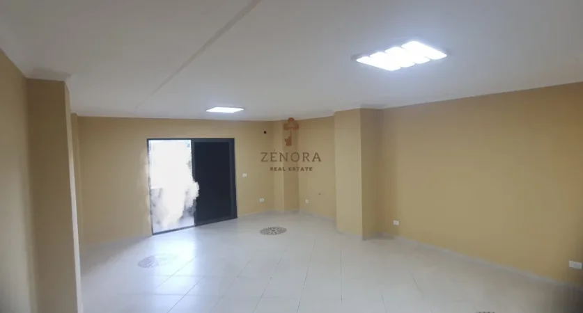 Tirane, jepet me qera zyre Kati 3, 160 m² 1.100 € (Qender)