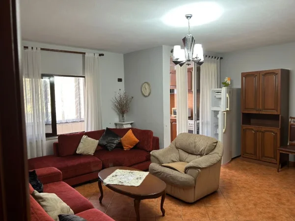 Tirane, jepet me qera apartament 2+1 Kati 5, 80 m² 600 € (Bulevardi Zogu I)