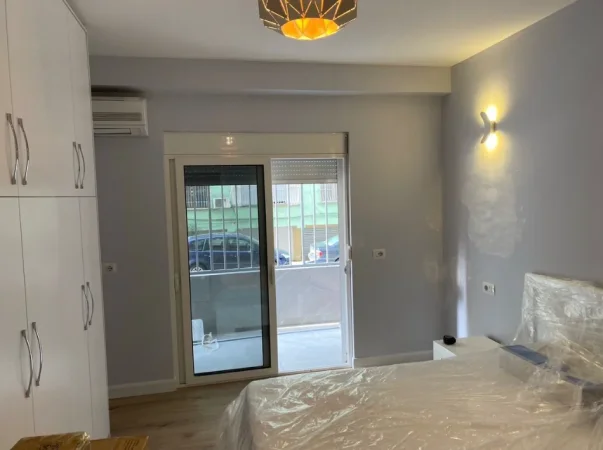 Tirane, jepet me qera apartament 1+1+Aneks+Ballkon Kati 2, 600 € (stadiumi dinamo , sheshi willson)