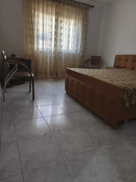 Tirane, jepet me qera apartament 1+1 Kati 1, 45 m² 350 € (AFER GLOBE)