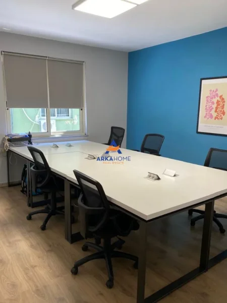 Tirane, jepet me qera zyre Kati 5, 132 m² 1.500 € (Tirana, Tirana Municipality, Tirana County, Central Albania, 1001-1028, Albania)