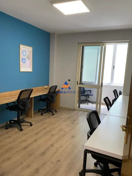 Tirane, jepet me qera zyre Kati 5, 132 m² 1.500 € (Tirana, Tirana Municipality, Tirana County, Central Albania, 1001-1028, Albania)