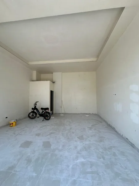 Tirane, shitet ambjent biznesi Kati 0, 57 m² 95.500 € (Green Residence, Rrethi i Bathores)