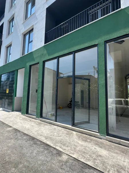 Tirane, shitet ambjent biznesi Kati 0, 57 m² 95.500 € (Green Residence, Rrethi i Bathores)