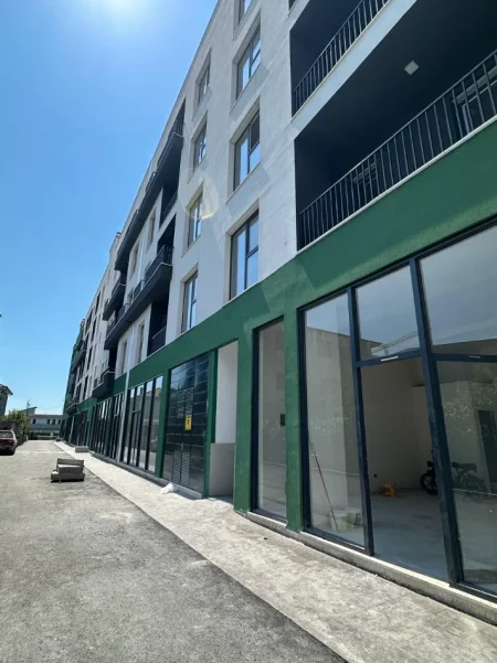 Tirane, shitet ambjent biznesi Kati 0, 57 m² 95.500 € (Green Residence, Rrethi i Bathores)