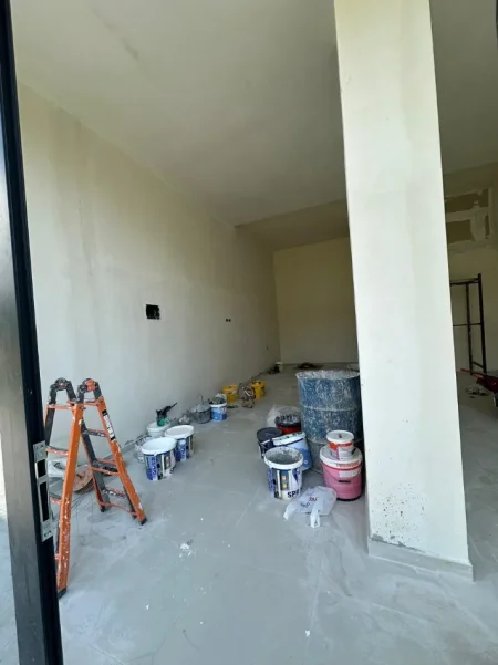Tirane, shitet ambjent biznesi Kati 0, 47 m² 76.500 € (Green Residence, Rrethi i Bathores)