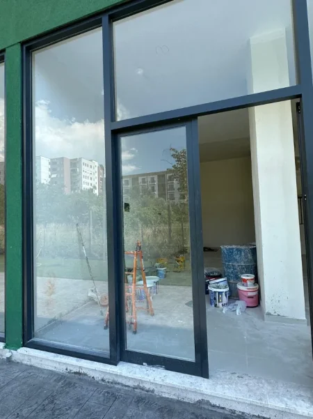 Tirane, shitet ambjent biznesi Kati 0, 47 m² 76.500 € (Green Residence, Rrethi i Bathores)