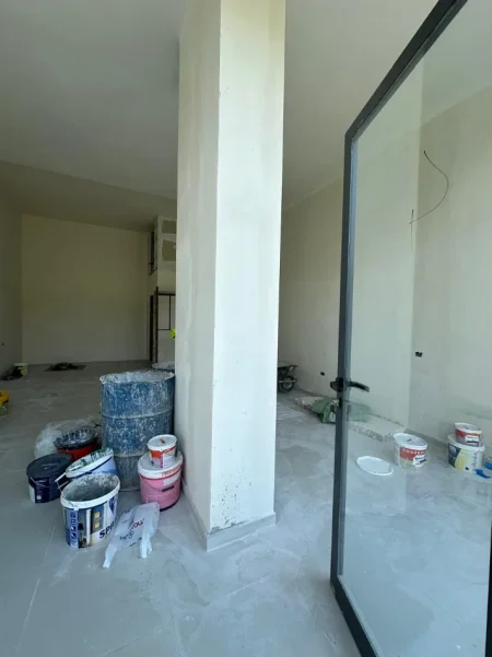 Tirane, shitet ambjent biznesi Kati 0, 47 m² 76.500 € (Green Residence, Rrethi i Bathores)