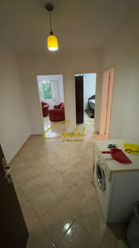 Tirane, jepet me qera apartament 2+1 Kati 3, 71 m² 500 € (BRRYLI)