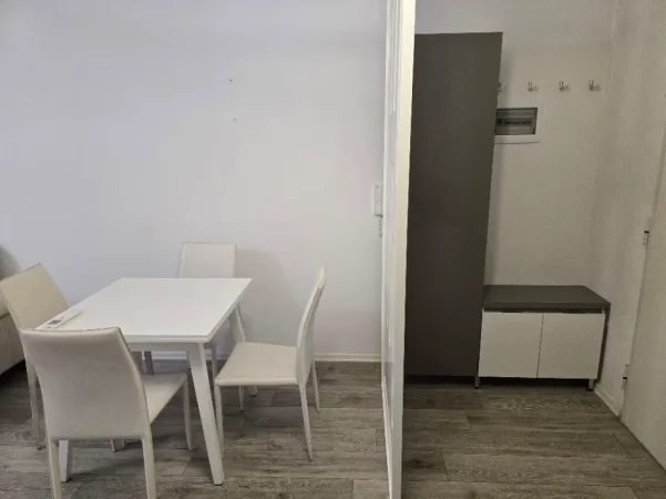Tirane, jepet me qera apartament 1+1+Ballkon Kati 2, 70 m² 600 € (FUSHA E ALI DEMIT)