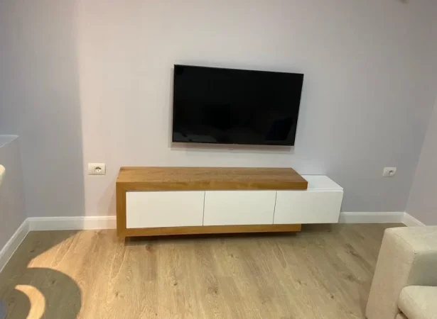 Tirane, jepet me qera apartament 1+1 Kati 2, 65 m² 600 € (SHESHI WILLSON)